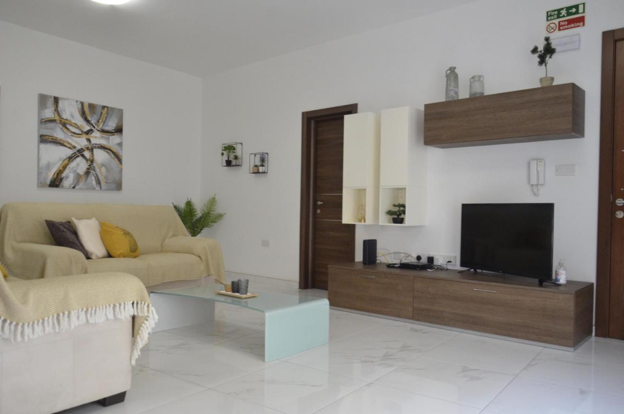 Lorenza Letting Apartment Marsaxlokk Buitenkant foto