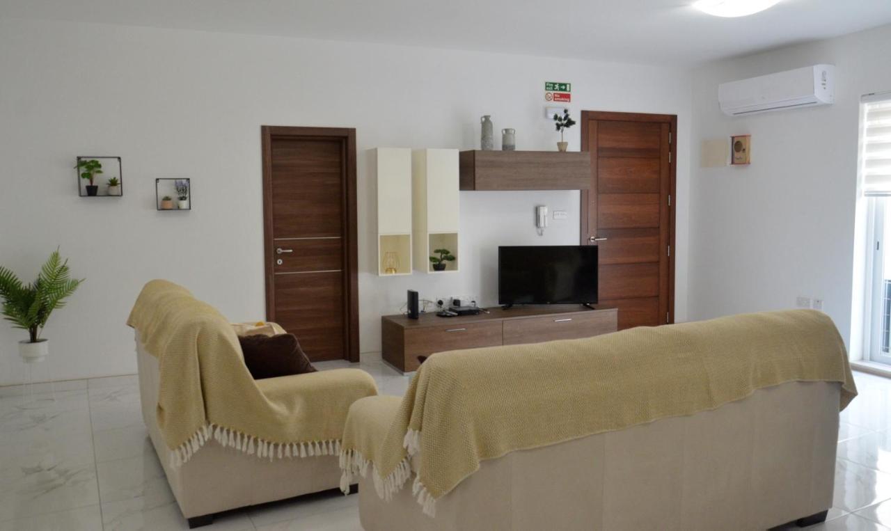 Lorenza Letting Apartment Marsaxlokk Buitenkant foto