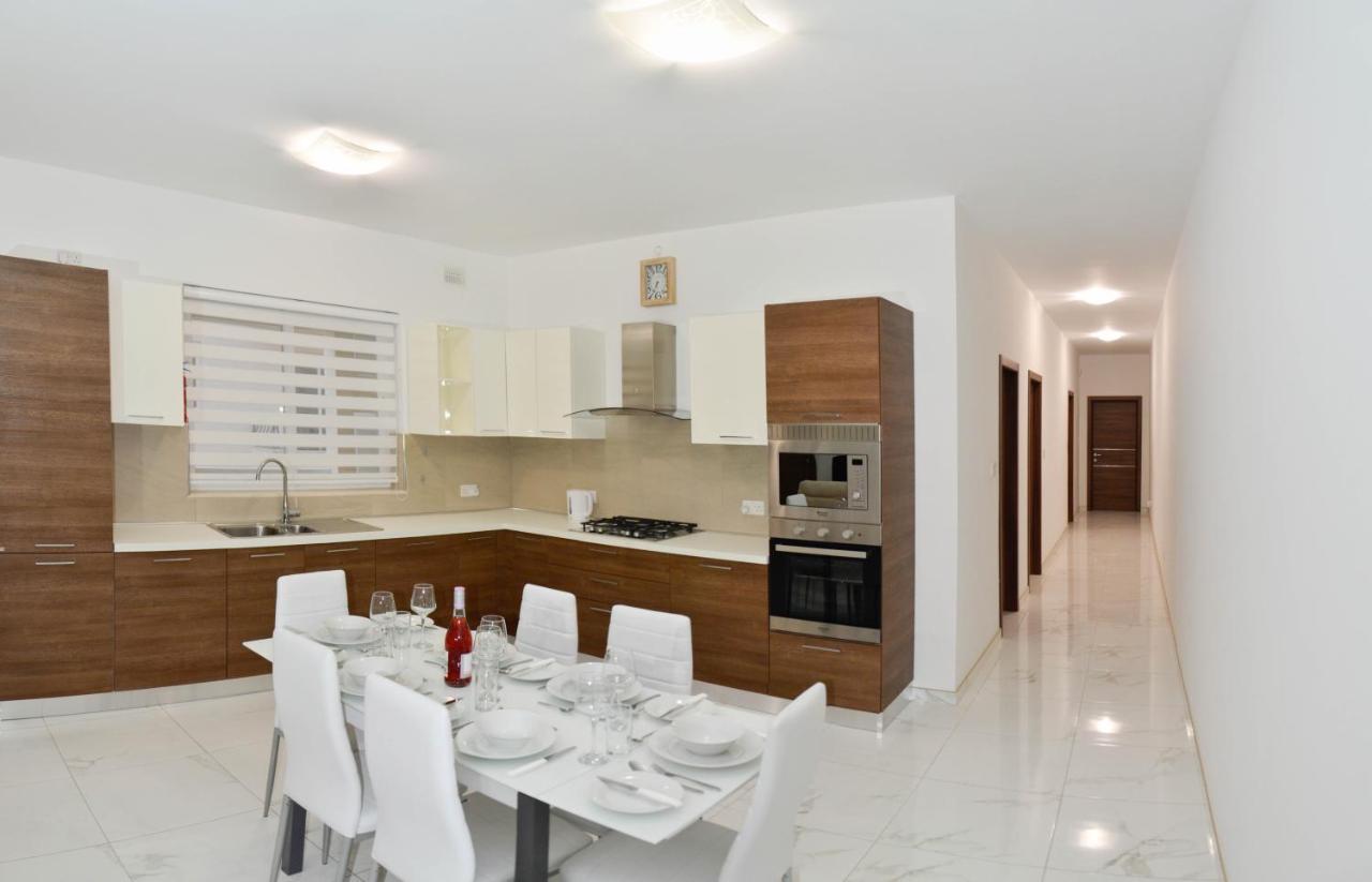 Lorenza Letting Apartment Marsaxlokk Buitenkant foto